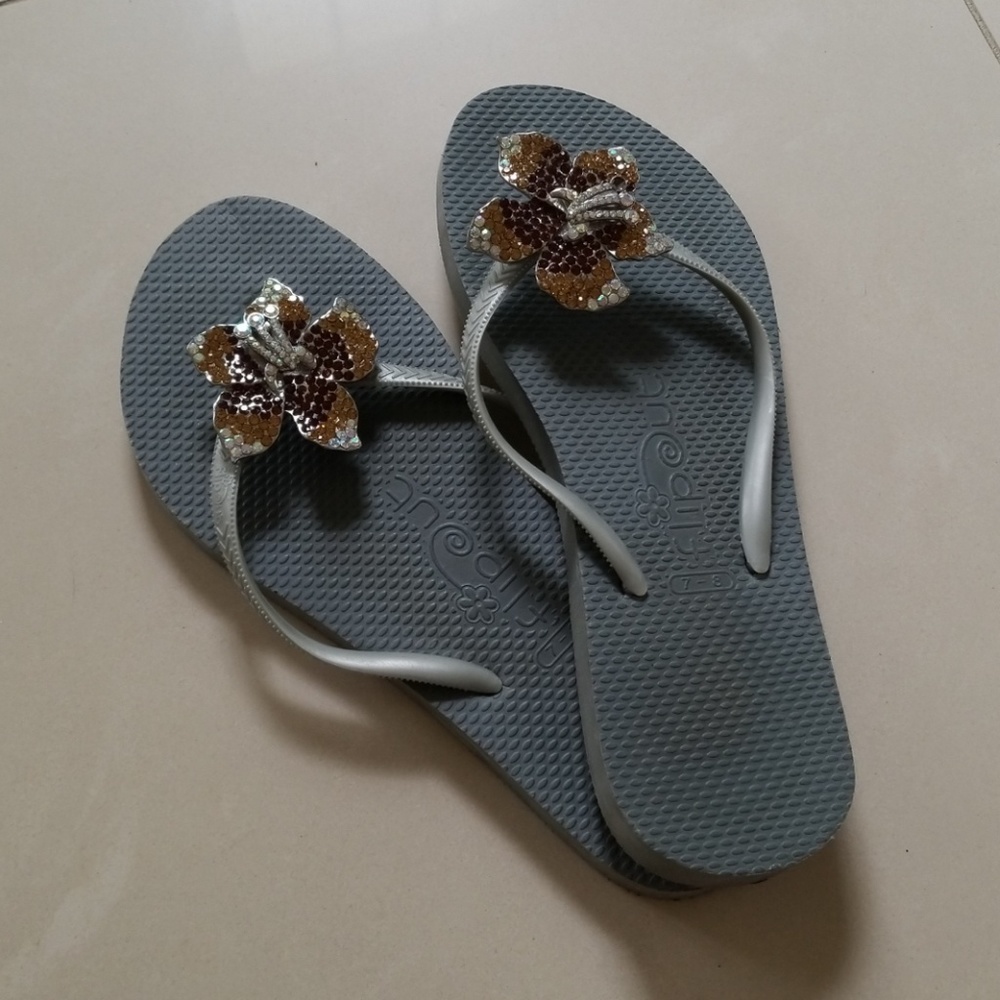 Flip Out Flip Flops with Interchangable Crystals